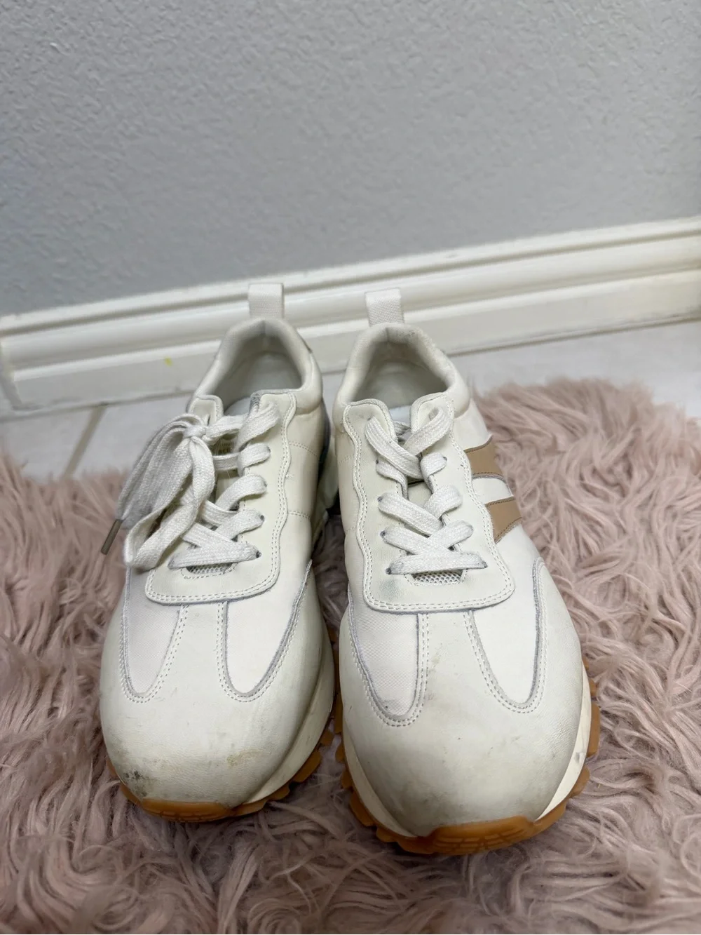N/A stylish cream